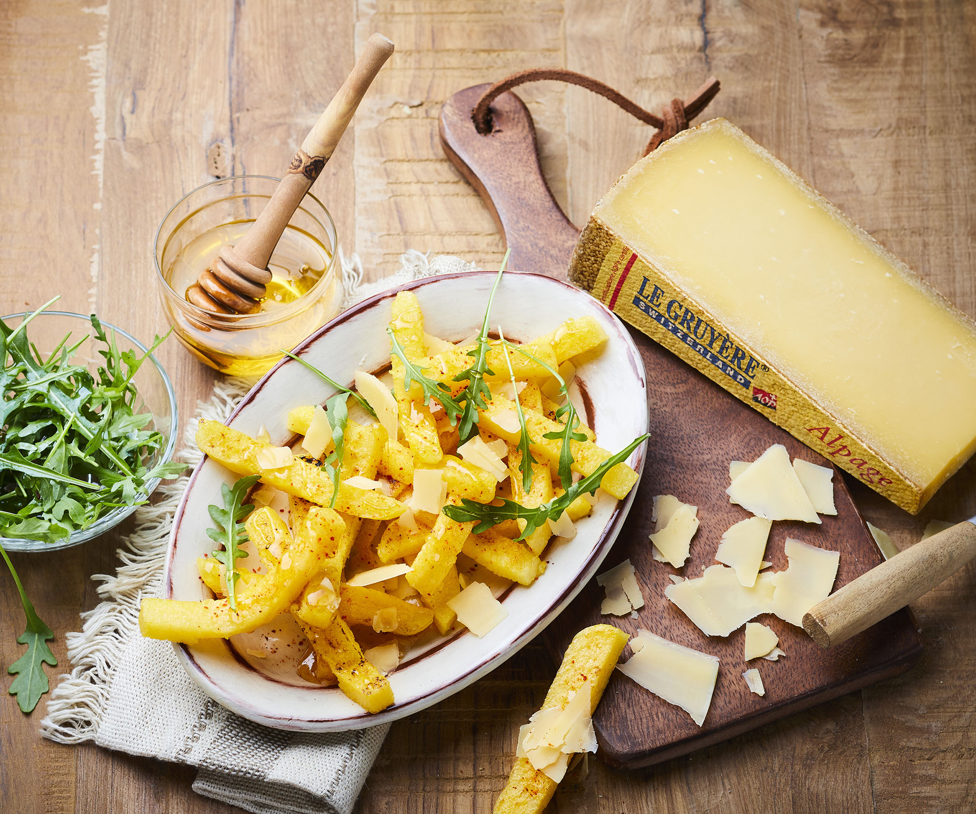 Polenta-Pommes mit Le Gruyère AOP Alpage und Berghonig