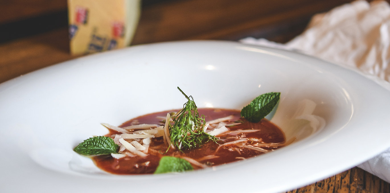 Rote Linsensuppe mit Le Gruyère AOP