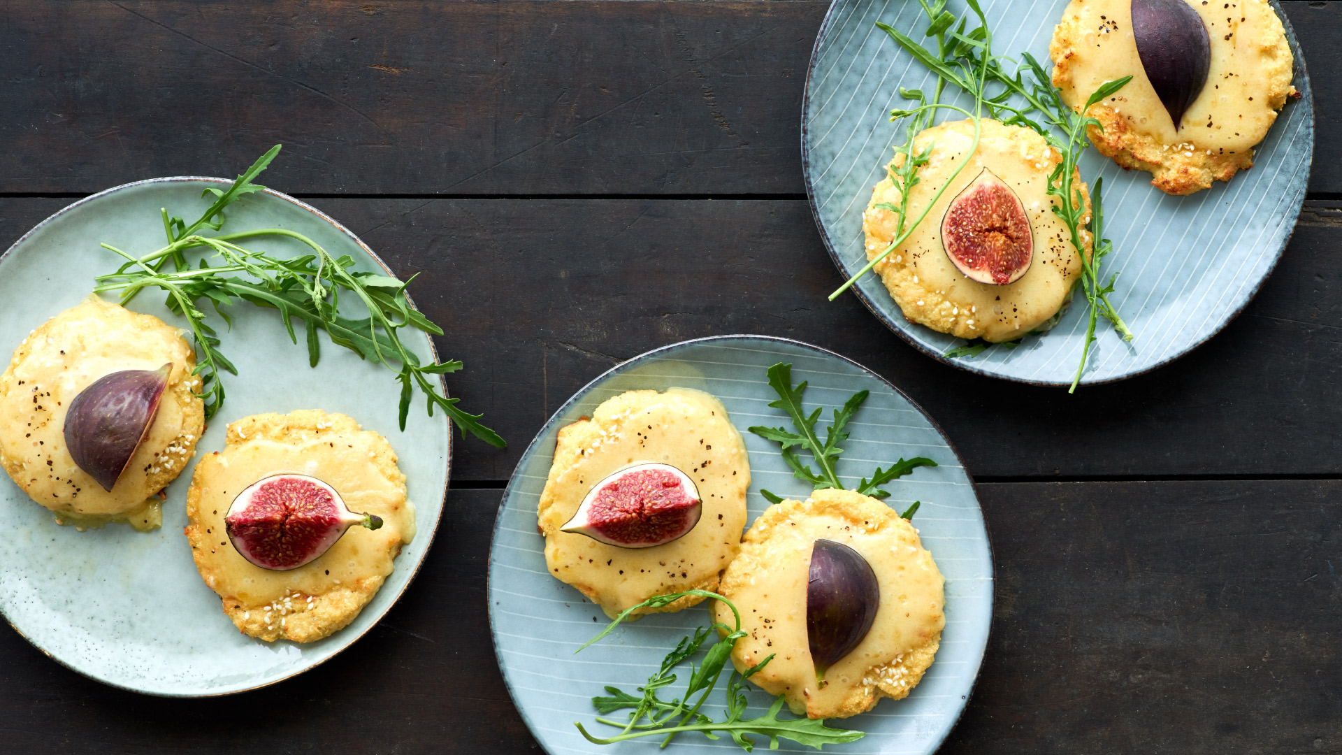 Blumenkohl-Buns mit Schweizer Emmentaler AOP und Feigen