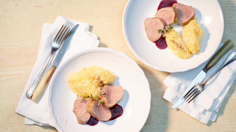 Schweinefilet mit Steinpilzpolenta und Schweizer Emmentaler AOP