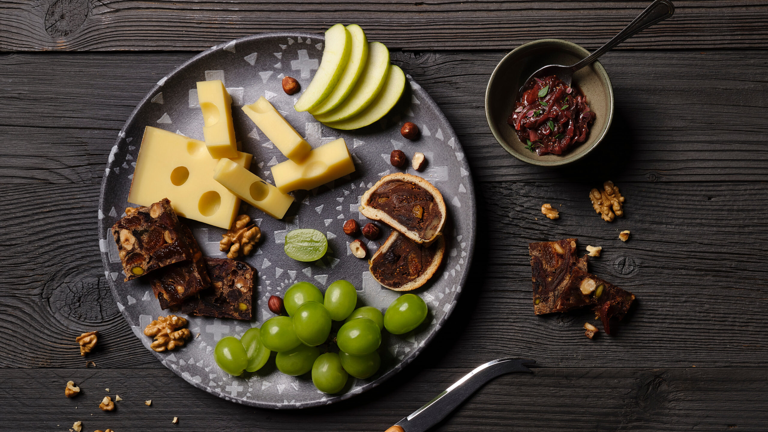 Schweizer Emmentaler AOP mit Zwiebelkonfit