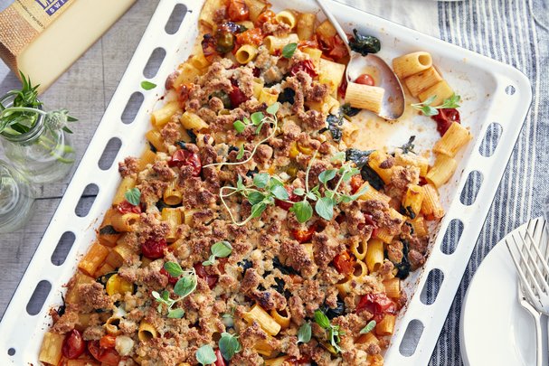 Ofen-Rigatoni mit Palmkohl und Le Gruyère AOP Crumble