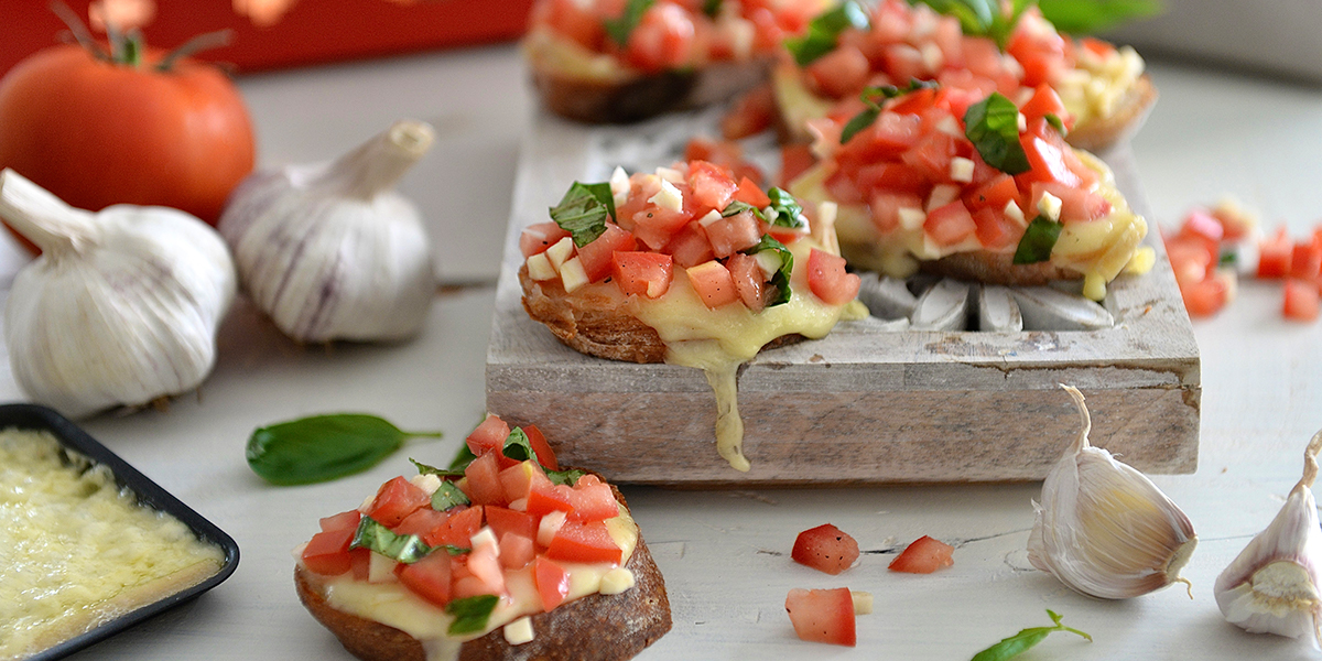 Bruschetta mit Raclette Suisse®