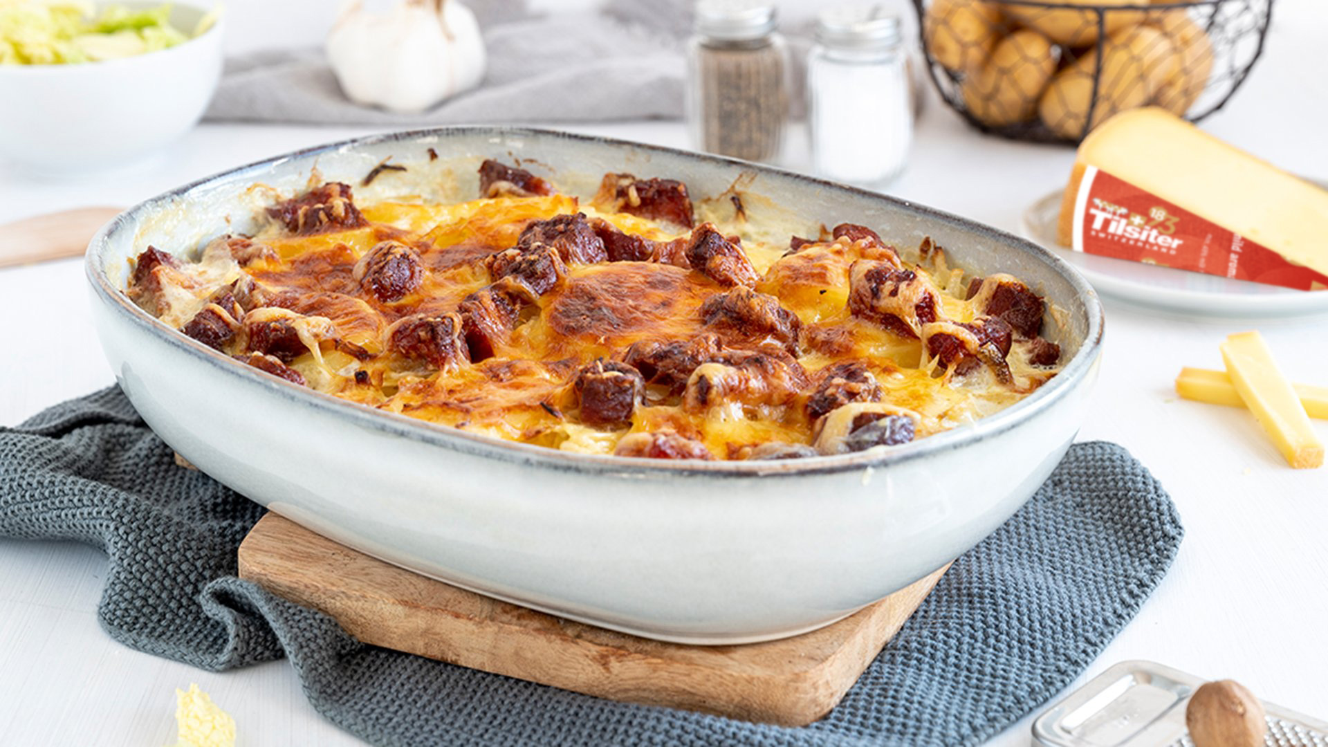 Kartoffelgratin mit Wirsing und Schweizer Tilsiter