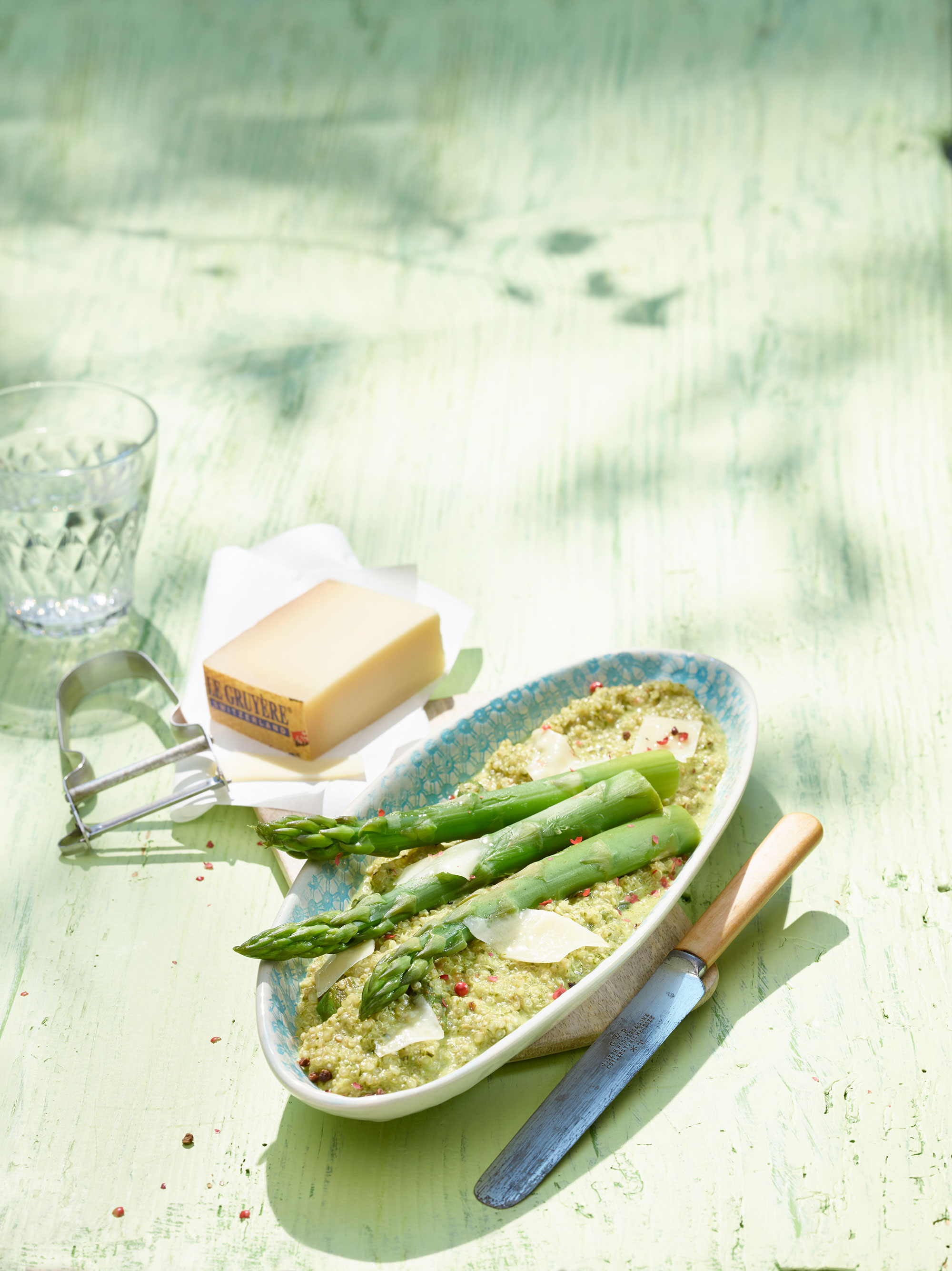 Spargel mit Quinoa und Le Gruyère AOP