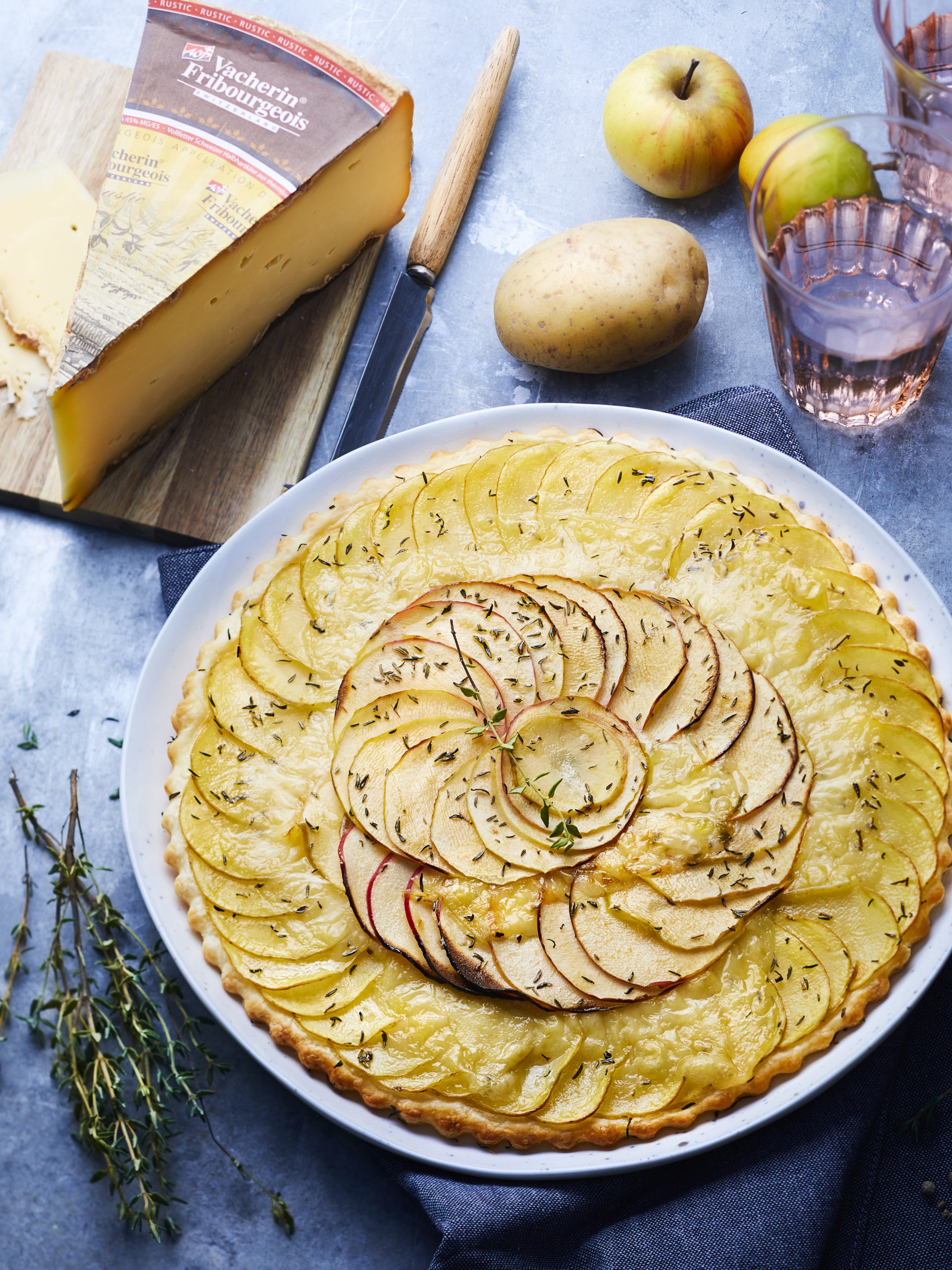 Kartoffelkuchen mit Apfel und Vacherin Fribourgeois AOP