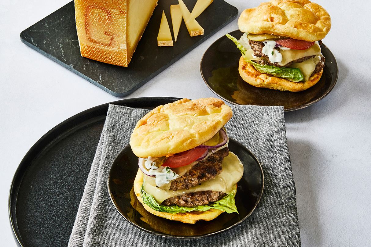 Cloud-Bread-Burger mit Le Gruyère AOP