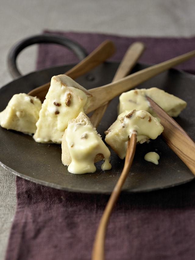 Steinpilz-Käsefondue mit Le Gruyère AOP und Vacherin Fribourgeois AOP