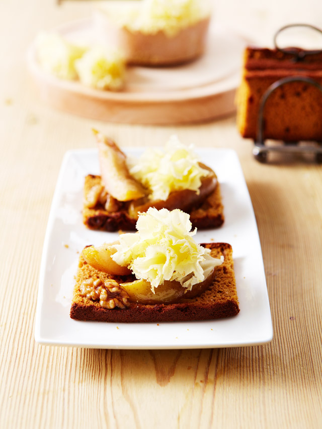 Birnen Chutney mit Gewürzbrot und Tête de Moine AOP