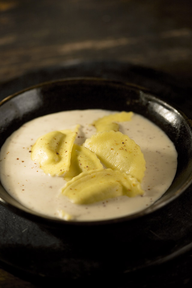 Ravioli mit getrockneten Tomaten und Schweizer Emmentaler AOP