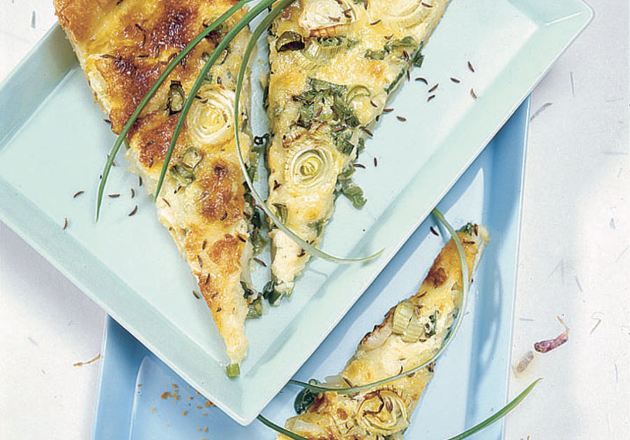 Frühlingszwiebel-Kümmel-Tarte mit Le Gruyère AOP