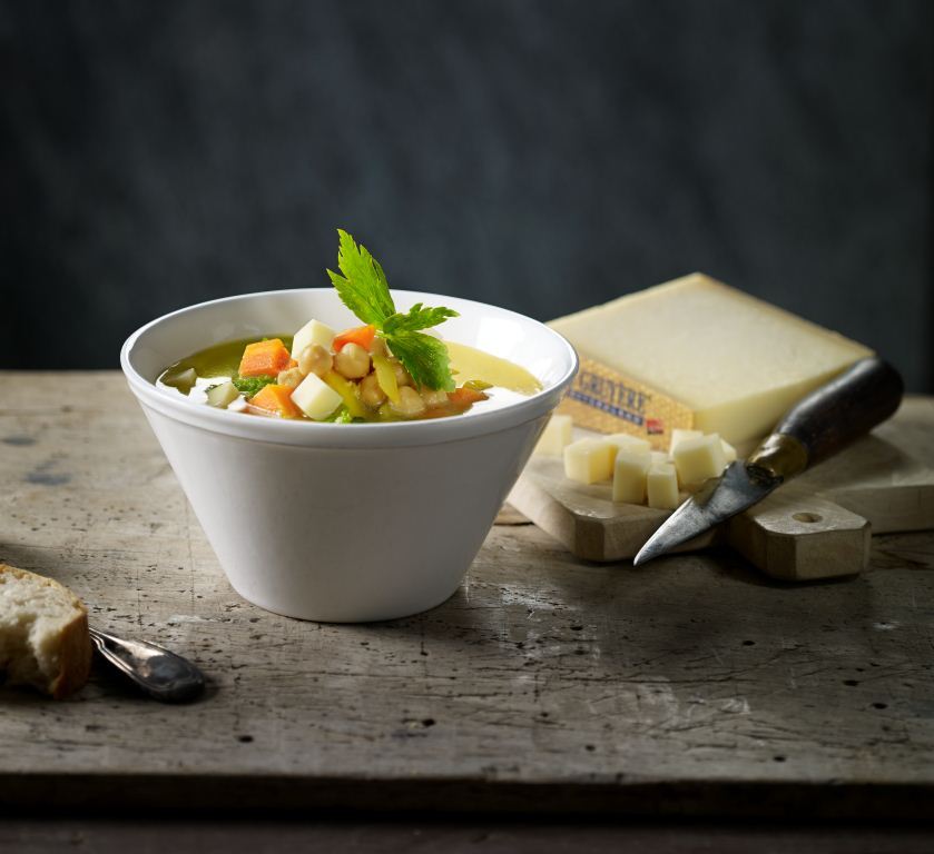 Kichererbsensuppe mit Gruyère AOP