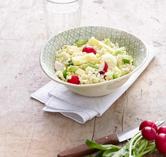 Bulgursalat mit Schweizer Emmentaler AOP