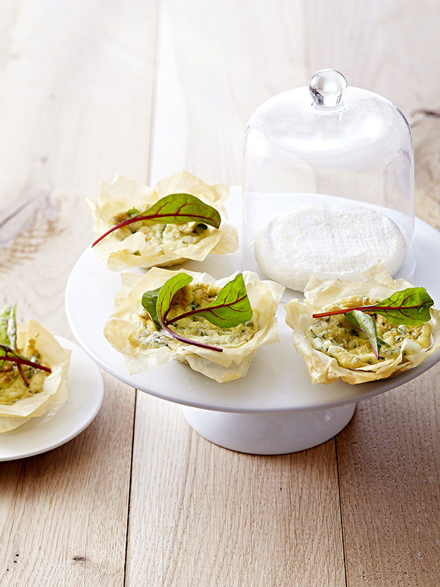 Knusprige Kräuter-Tartelettes mit Tomme Vaudoise