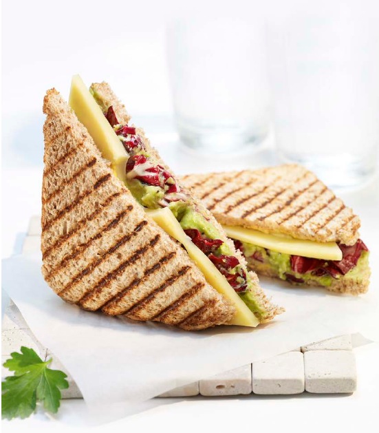 Avocado Sandwich mit Schweizer Emmentaler AOP