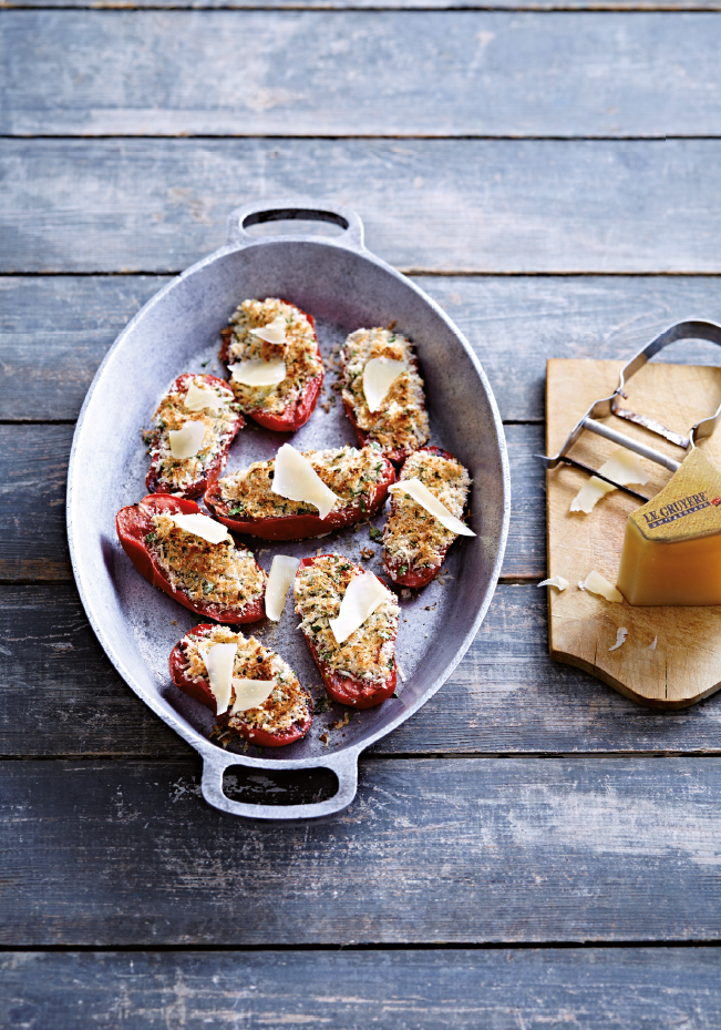 Tomaten mit Kräuterkruste und Le Gruyère AOP