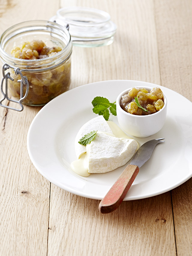 Süßer Rosinen-Brot-Dip mit Tomme Vaudoise